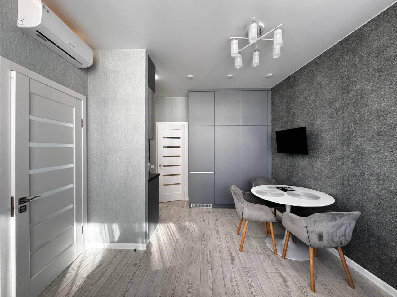48 Pearl Cozy Apartment Odesa Exterior photo