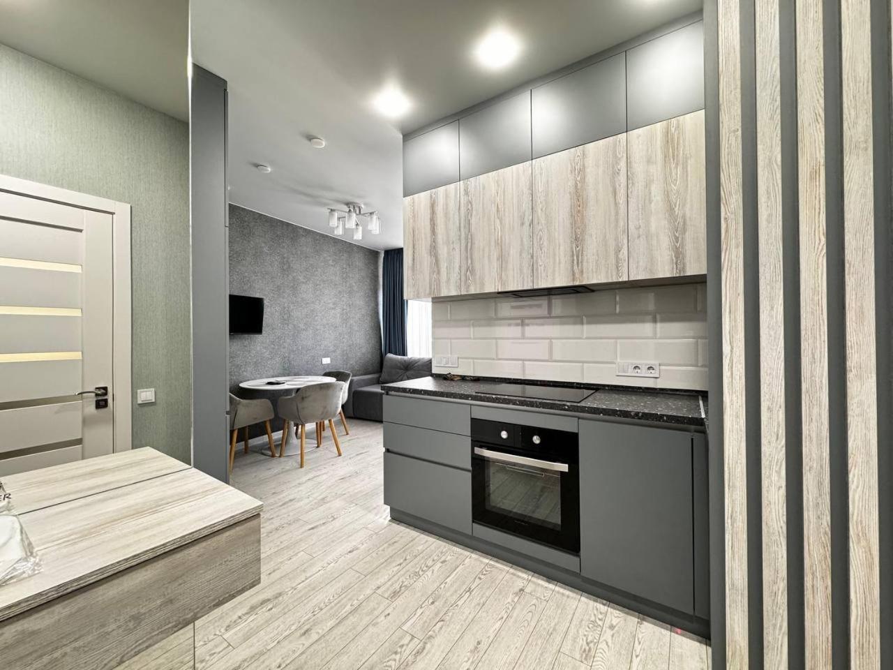 48 Pearl Cozy Apartment Odesa Exterior photo