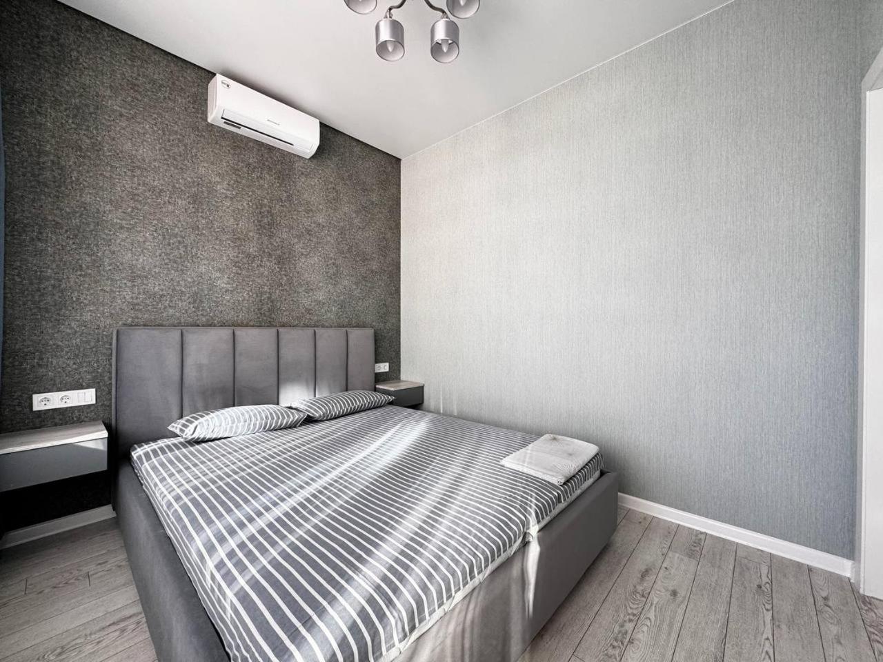 48 Pearl Cozy Apartment Odesa Exterior photo